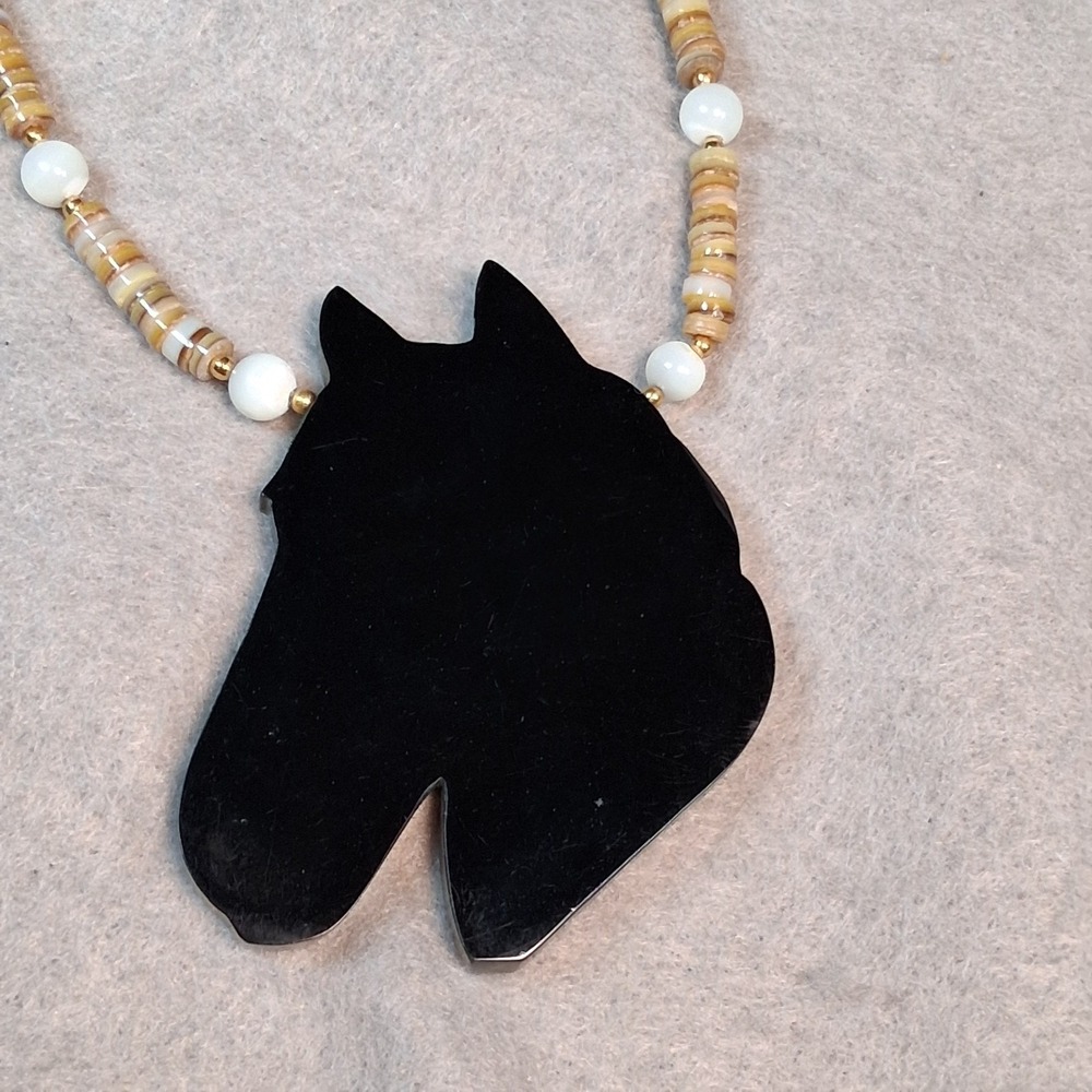 Vintage Mother of Pearl Abalone Shell Horse Head Inlay Necklace Heishe Beaded - Picture 10 of 10